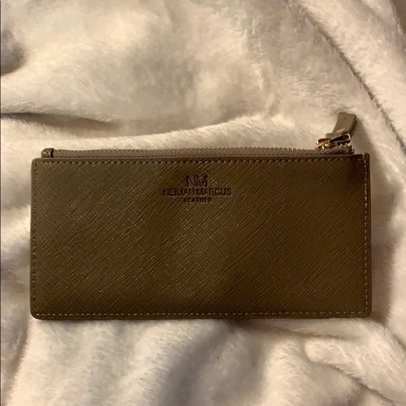 Neiman Marcus Leather Card Holder- Excellent Cond. - Picture 1 of 6